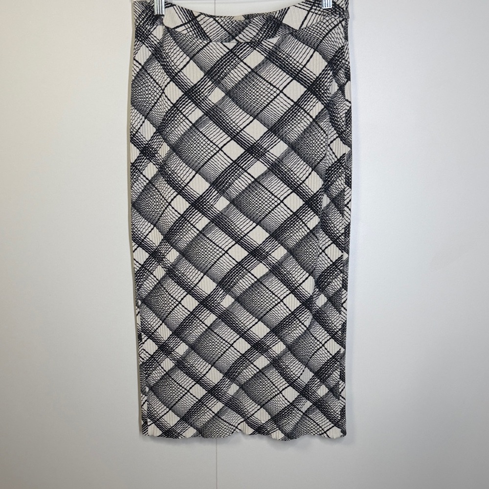 Club Monaco Navy & Ivory Printed Ribbed Midi Skirt